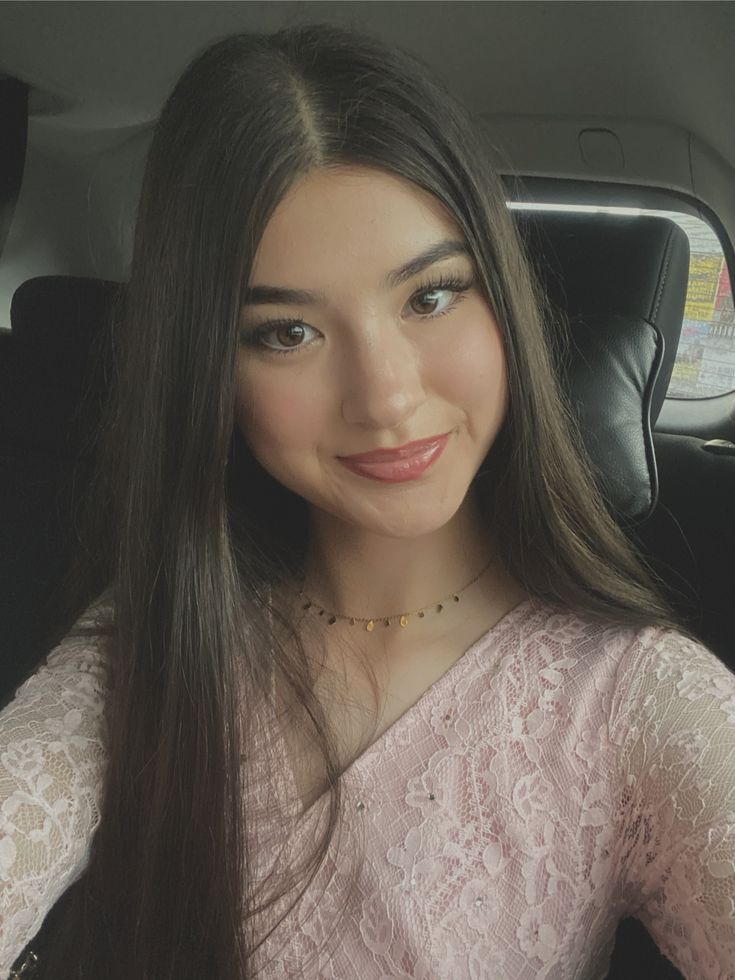 Vanity Chain Pouch With Box